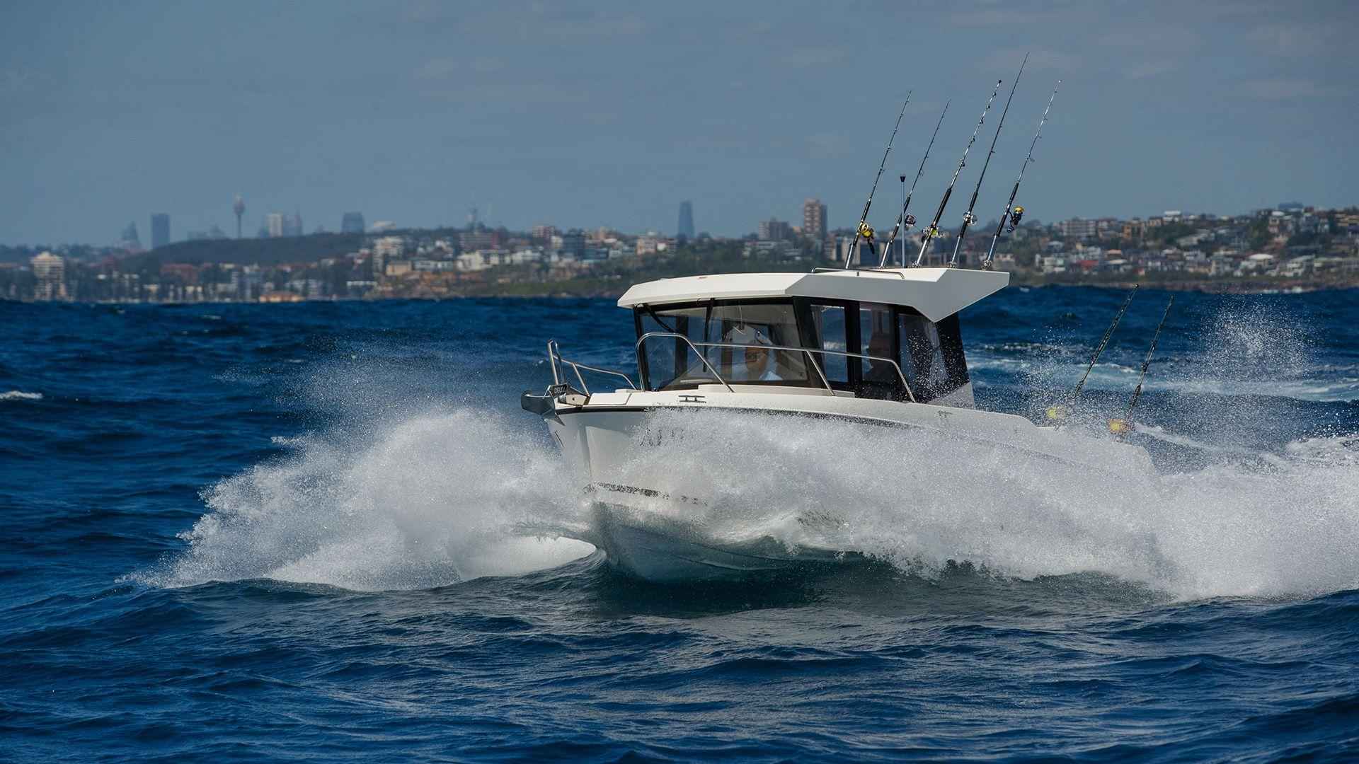 Arvor-705-Sportsfish-External-6_8_11zon